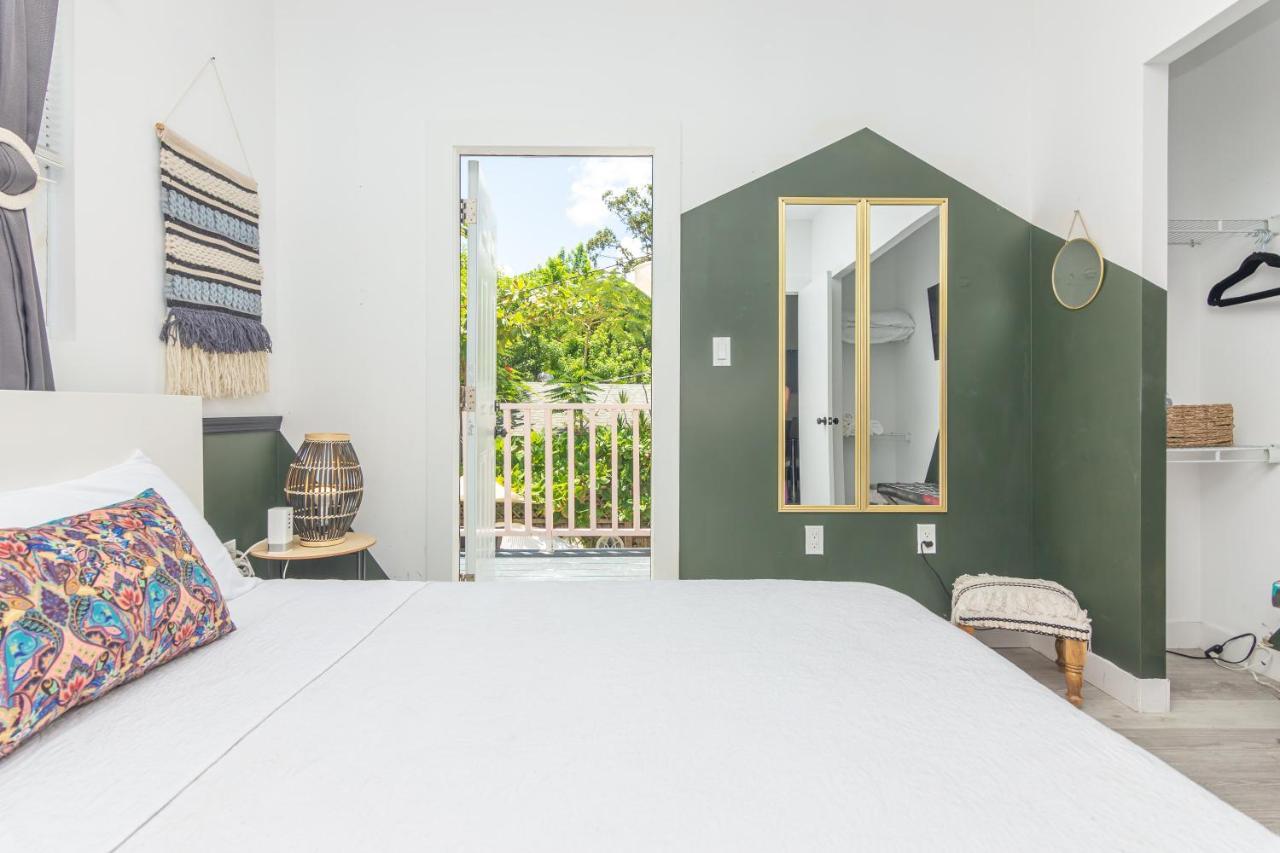 1 Bedroom Apartment With Balcony Miami - Heart Of Downtown Екстер'єр фото