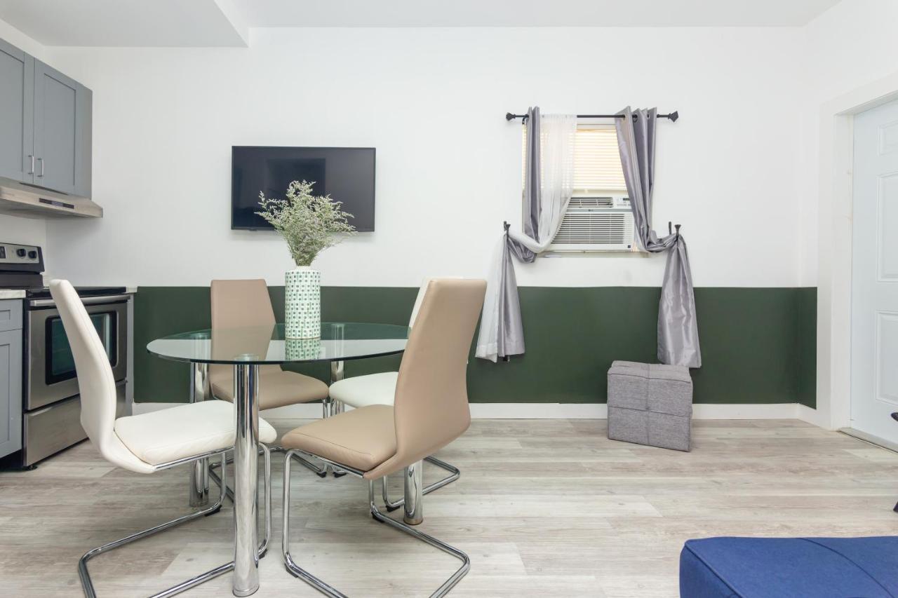 1 Bedroom Apartment With Balcony Miami - Heart Of Downtown Екстер'єр фото